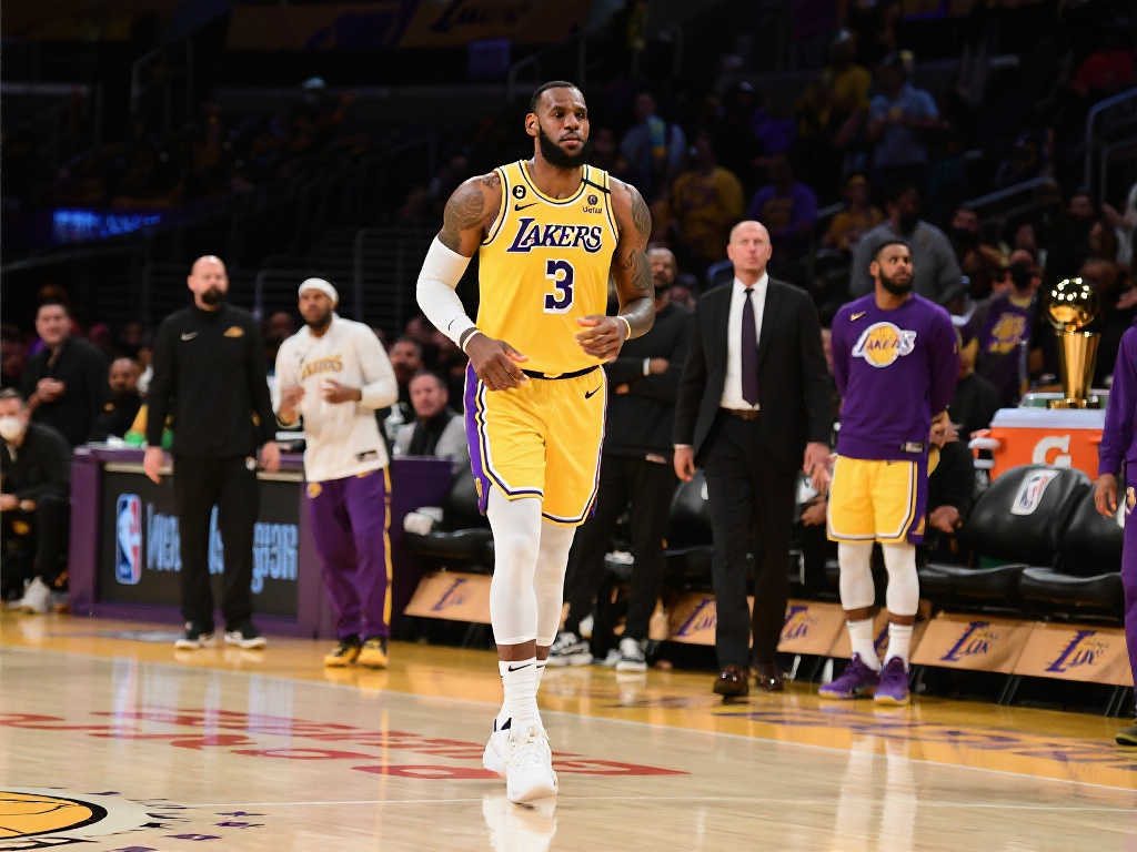 而不是仅靠 而不是仅靠